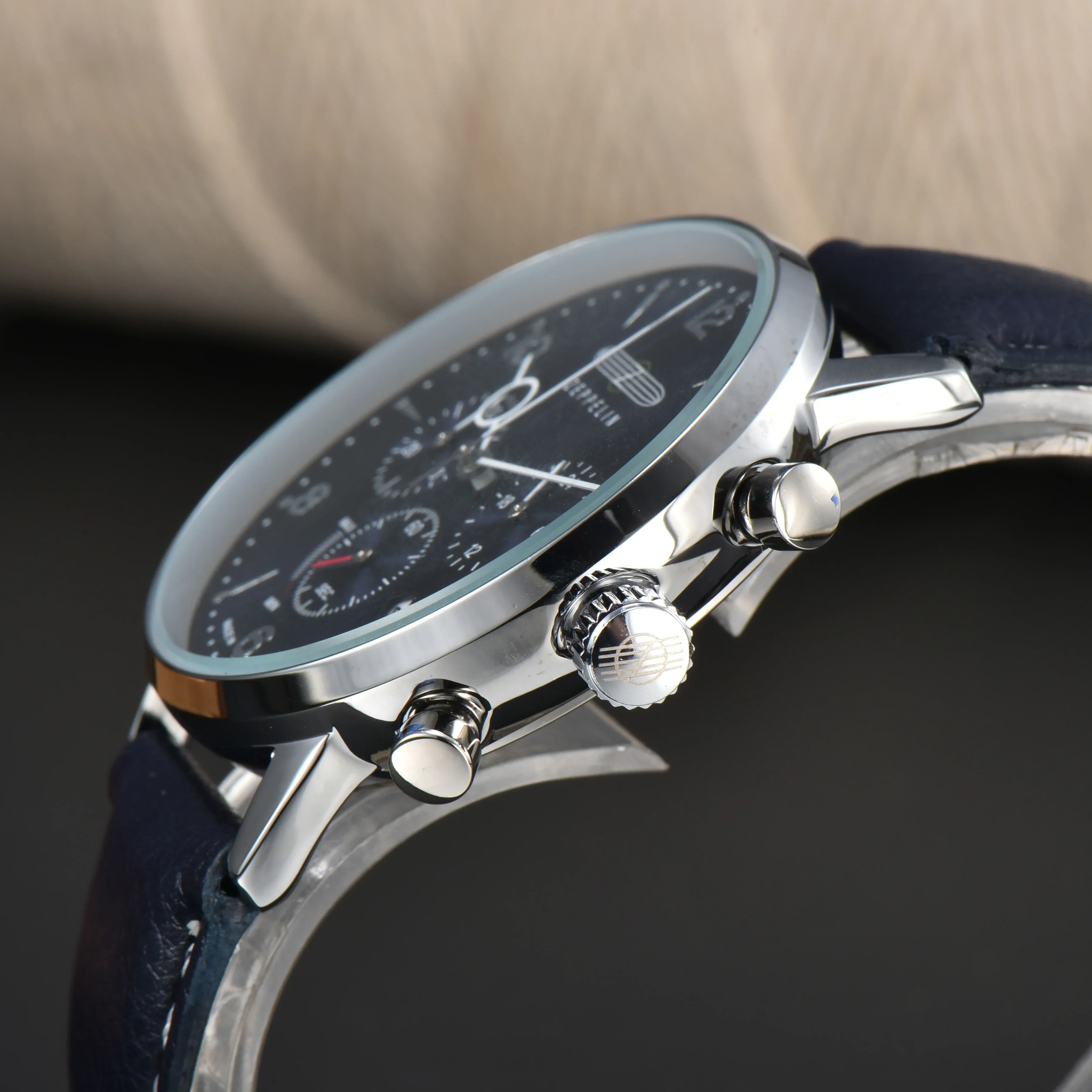 Multifunctional Zeppelin Mens  - Smartwatch Trending Watches For Men 评论和价格