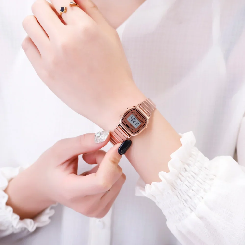 SKMEI1901 Women Top brands Lux - Chronograph Sport Watch 评论和价格